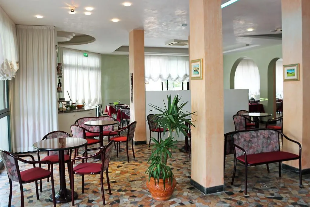 Hotel Buda Bellaria-Igea Marina 3*,  Italy